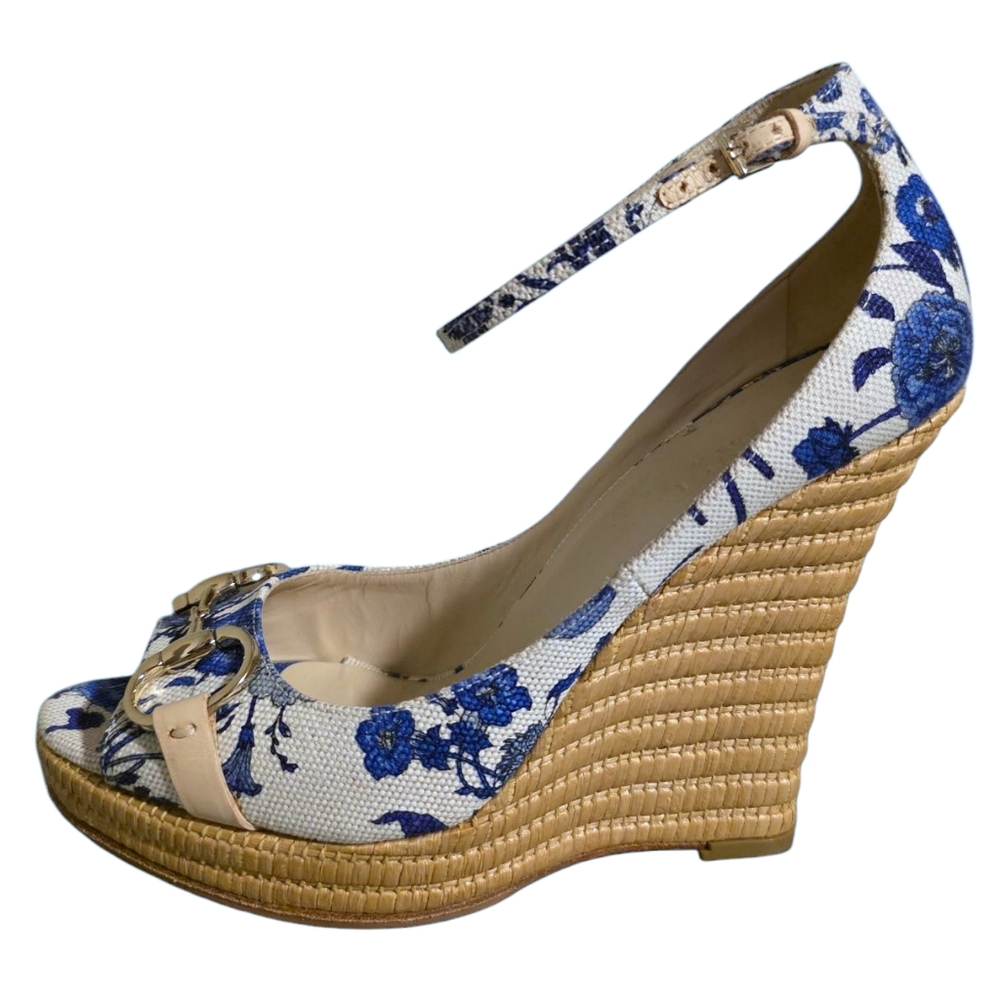 Gucci Canvas Horsebit Ankle Strap Wedge Sandals in Blue/White Floral Size 7.5 - Picture 4 of 9